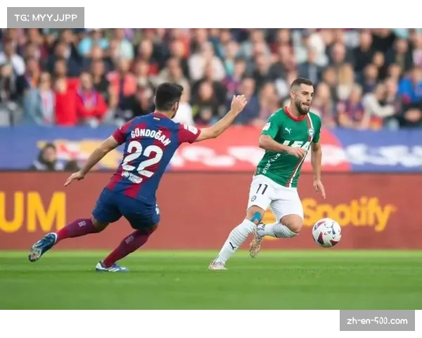 阿拉维斯进攻层次单一 过度依赖边路传中制造威胁